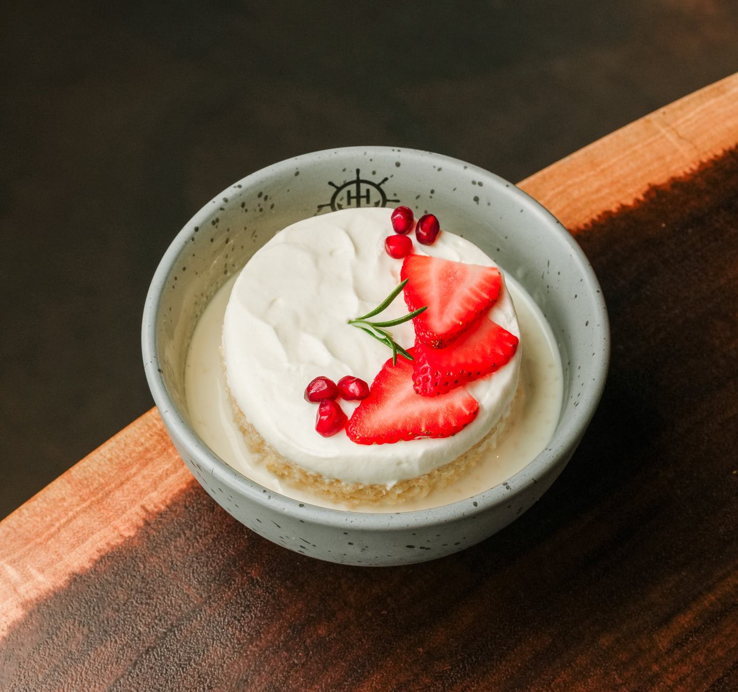 VANILLA MILK CAKE