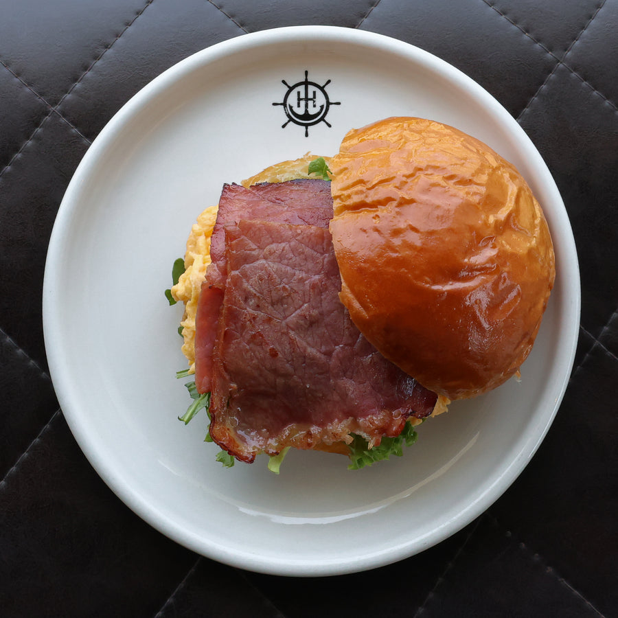 EGG & BACON BUN