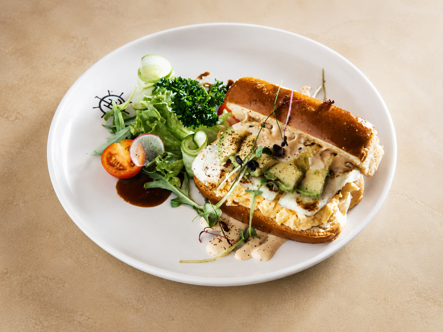 Halloumi Eggslot
